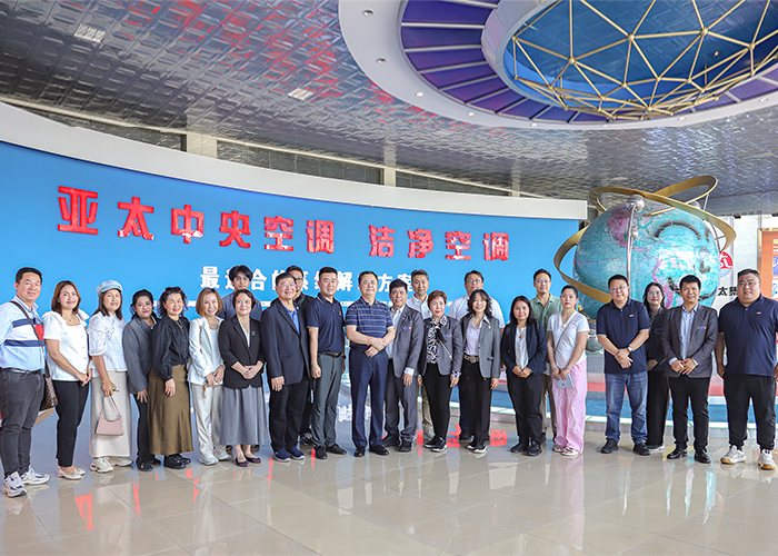 泰國東盟企業(yè)家協(xié)會(huì)代表團(tuán)到亞太集團(tuán)參觀考察